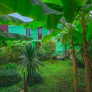 https://sisters-warm-guest-house.batumihotels.net